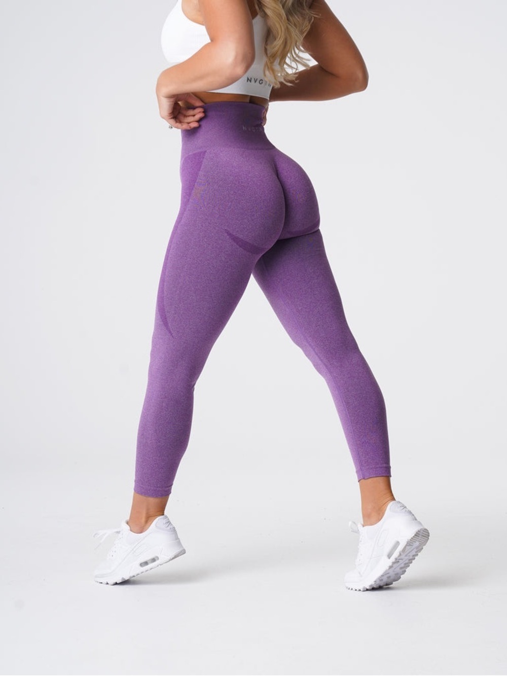 NVGTN Contour Seamless Leggings - Picture 2 of 5